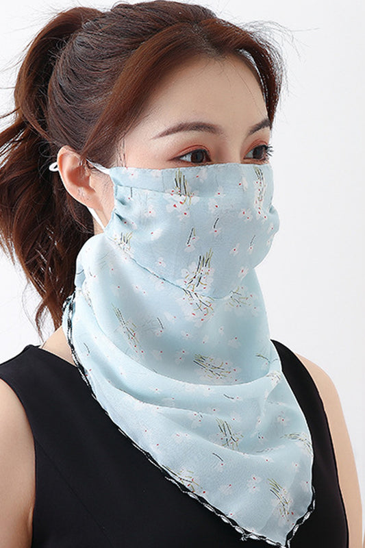 Lilablauwe bandanasjaal met oorlussen