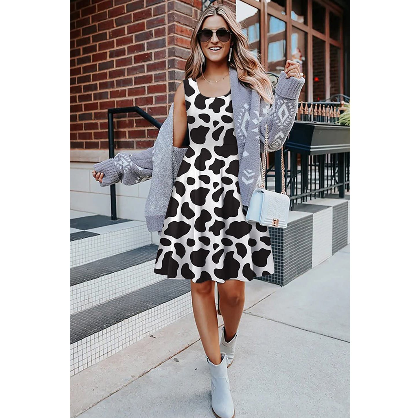 Lustiges Kleid mit Milchkuh-Print für Damen