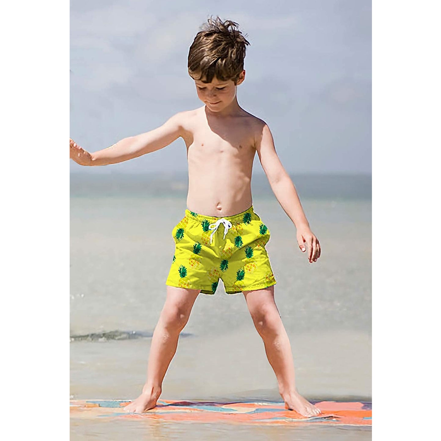 Lustige Badehose mit Ananas-Motiv für Jungen, Gelb