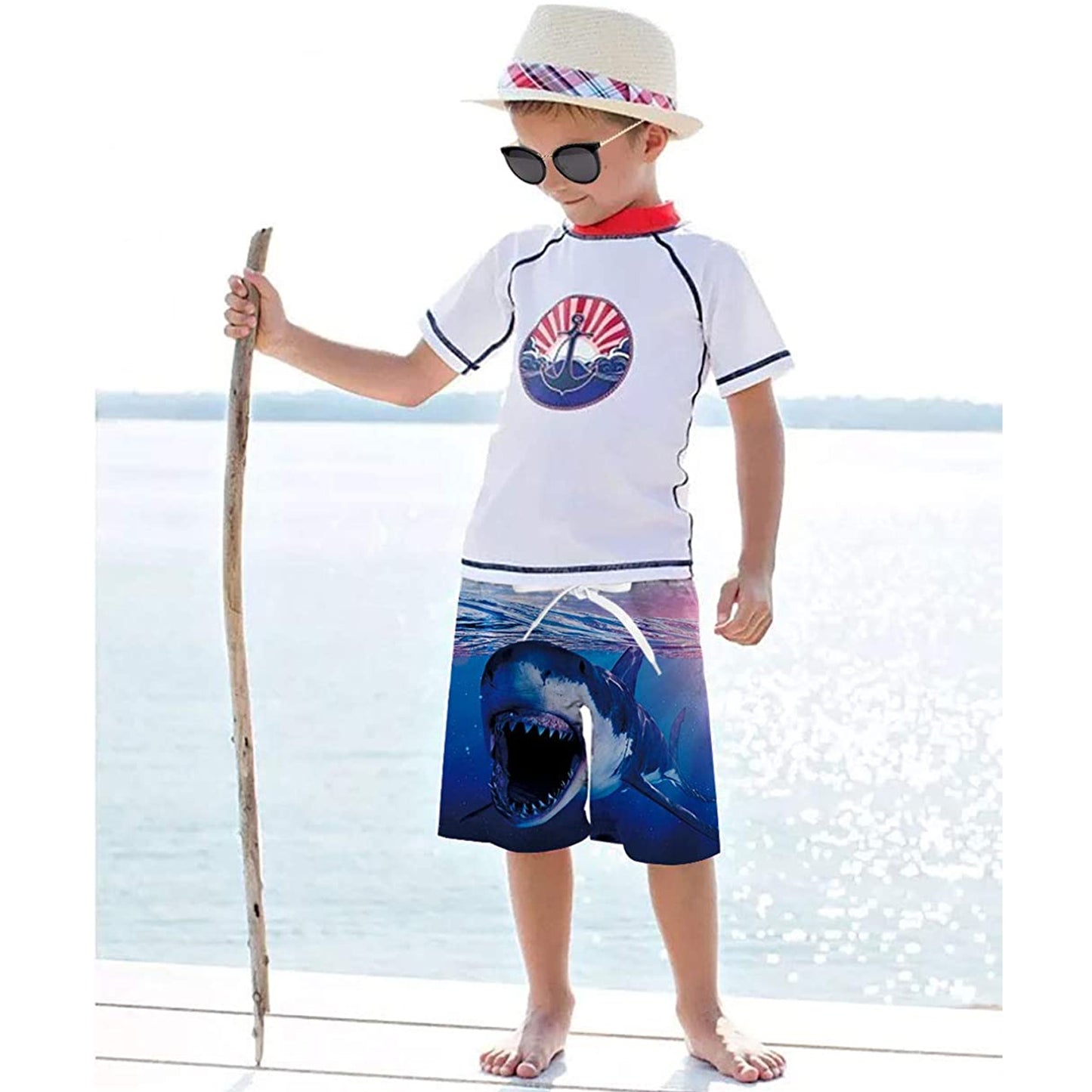 Lustige Badehose für Jungen mit bösem Hai