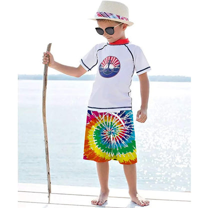 Lustige Badehose für Jungen mit Regenbogen-Wirbel