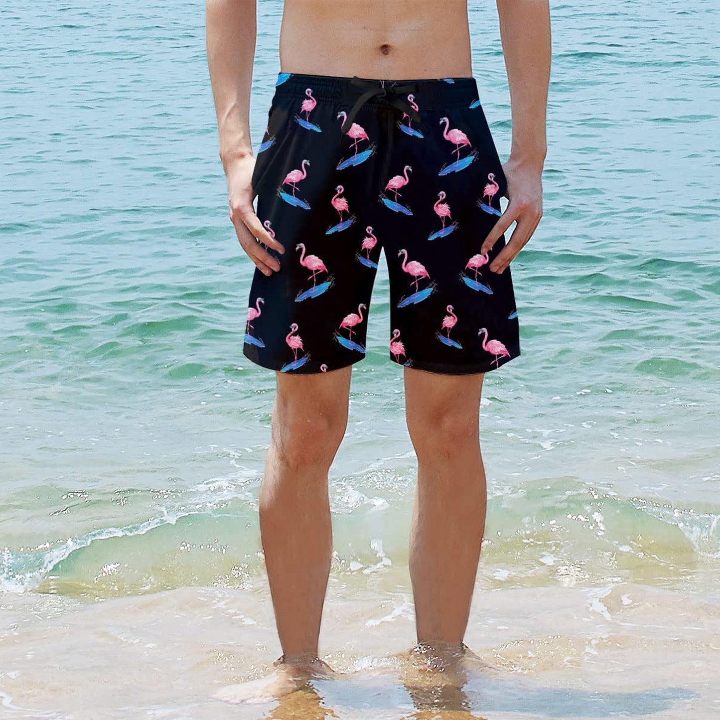 Lustige Badehose mit Surf-Flamingo